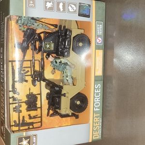 U.S. Army Desert Forces 11 piece playset